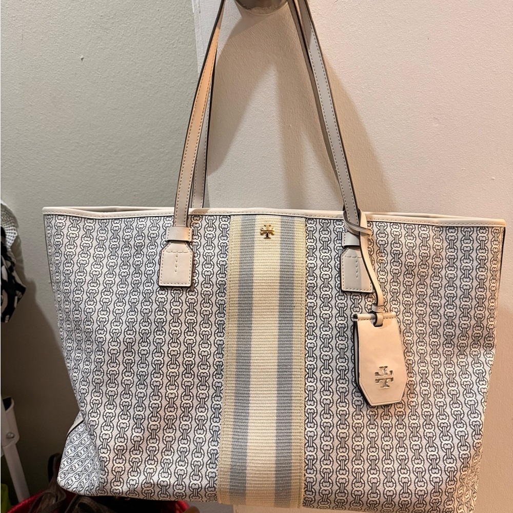 Tory Burch Patterned Tote in Cream and Tan